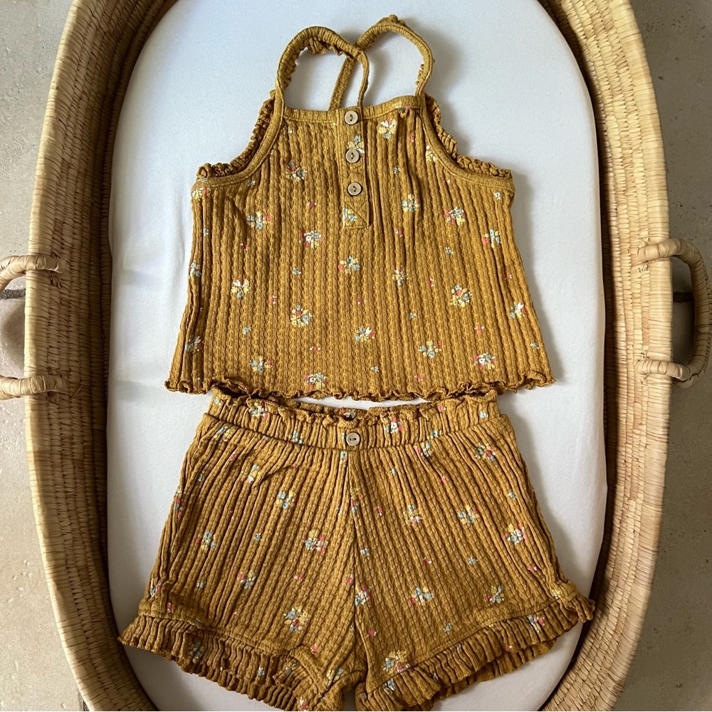 - Kiabi toddler set